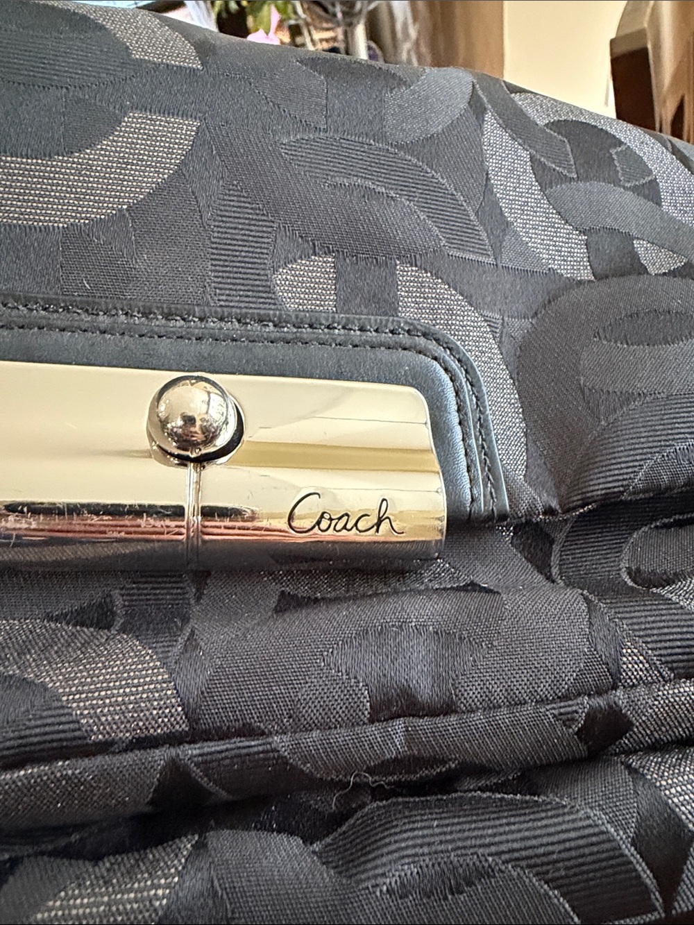 Coach Kristin Op Art Signature Hobo - Picture 3 of 9